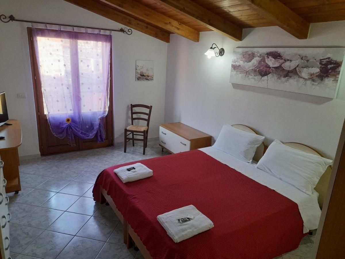 B&B Da Marianna Samugheo Buitenkant foto
