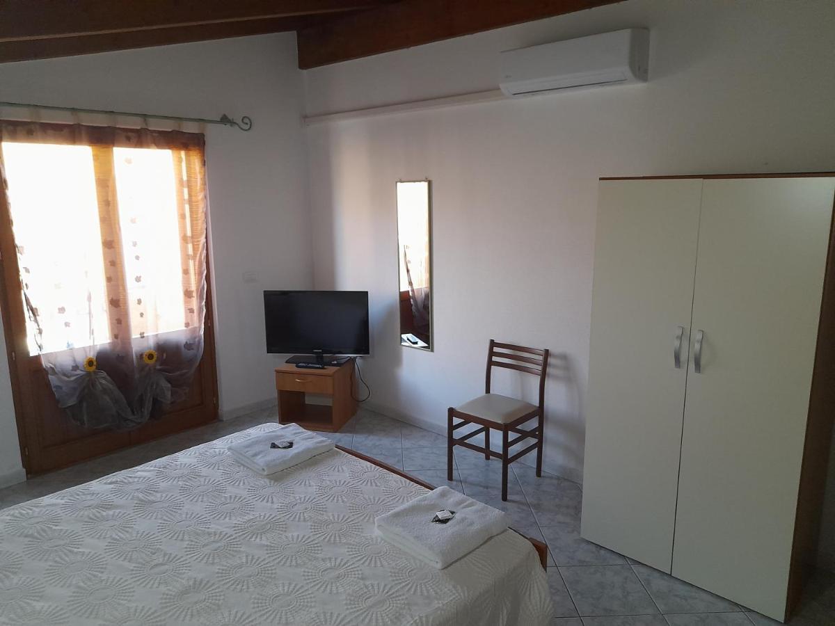 B&B Da Marianna Samugheo Buitenkant foto